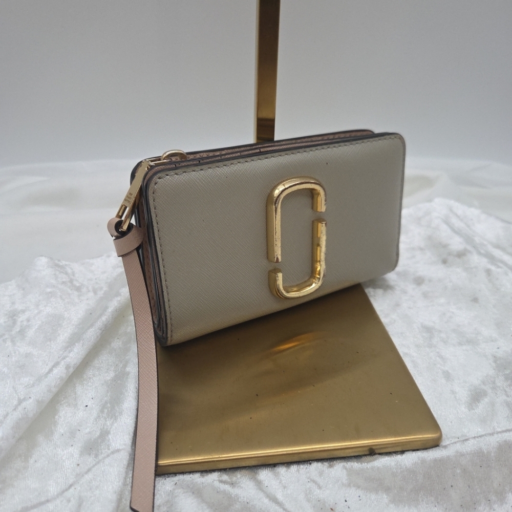 Mark Jacobs Bifold Zip Around Wallet